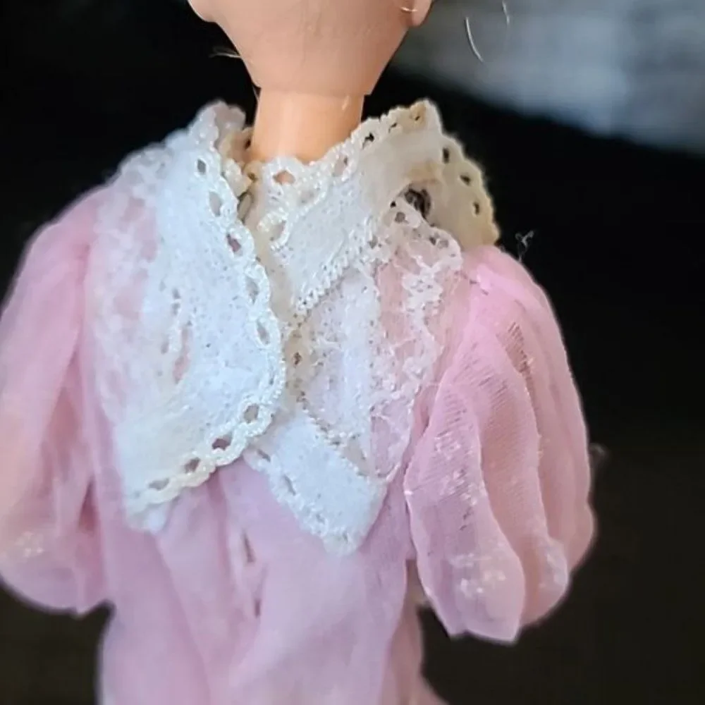 Vintage Mattel 1986 Barbie The Heart Family Mom Doll Brunette Pink Dress